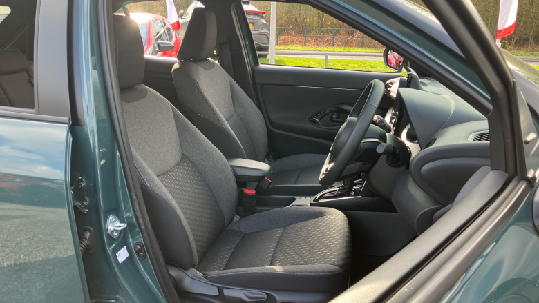 Toyota Yaris Cross 1.5 Hybrid Design 5dr CVT Hybrid Estate